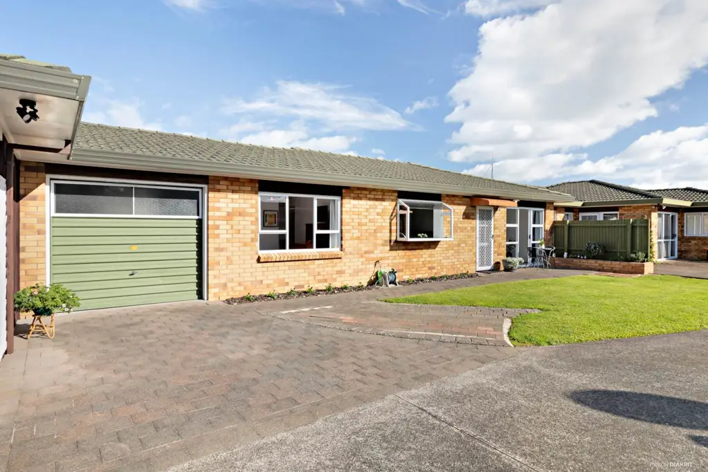 Pukekohe 2房  Immaculate and Hot Location!