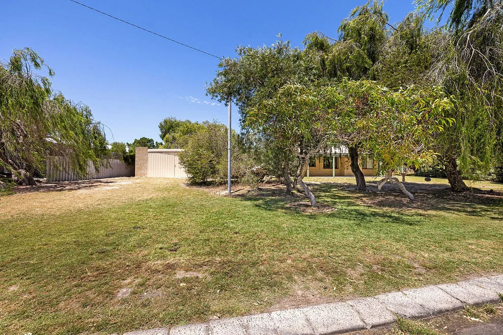 5 Philbey Place, Lancelin, WA 6044