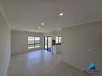 2/9 Millhouse Close, Farley, NSW 2320, 3房, 2浴, Apartment