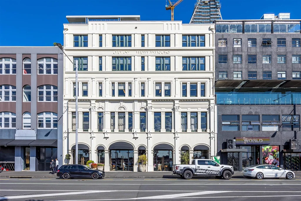 Auckland Central CBRE - UNIQUE WATERFRONT CBD OFFICE