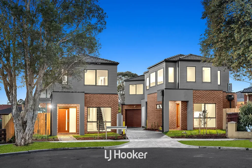 Dandenong 3ਬੈੱਡਰੂਮ Modern Sophistication & Effortless Living – Brand New Designer Townhouses in Central Dandenong