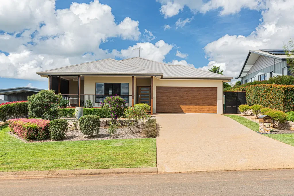 Yungaburra 3房  Modern Elegance with Breathtaking Views � Self Contained Studio!
