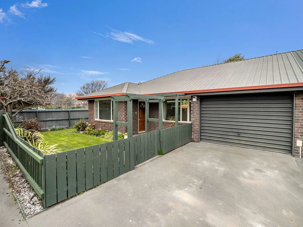 Woolston 2બેડરૂમ Home Comforts with a Parkside Edge