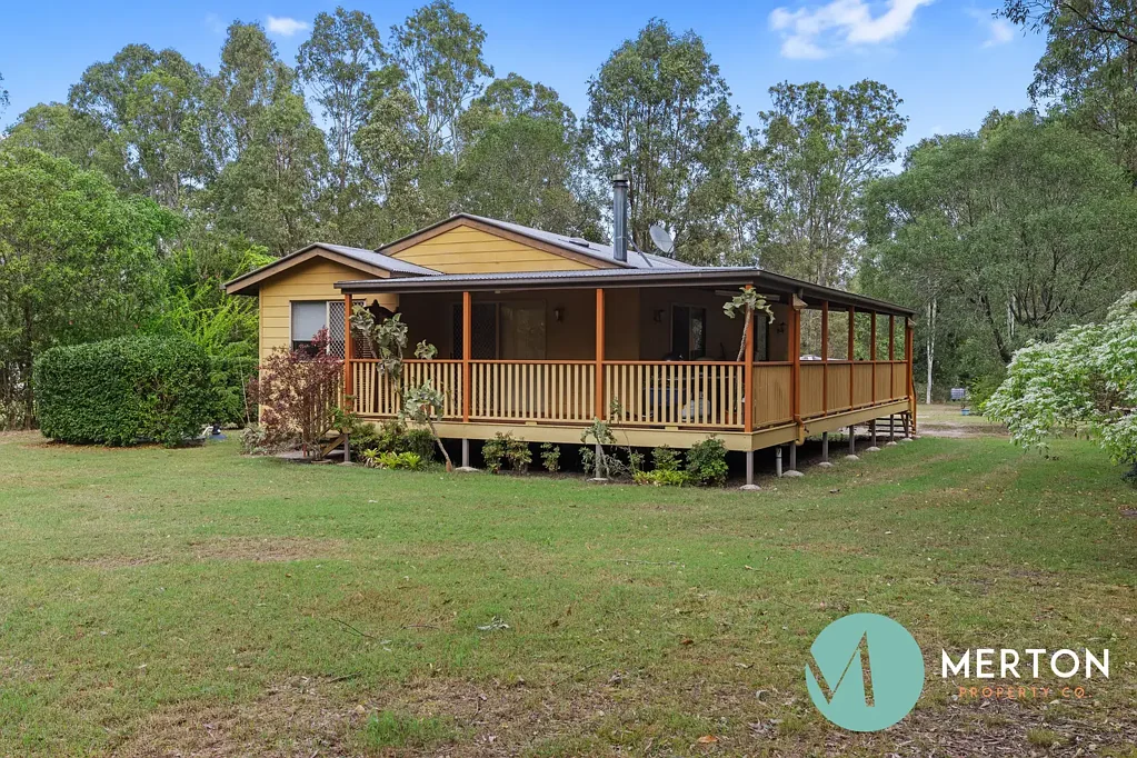 Curra 2침실 Private Acreage with Rainforest, Bore & Wraparound Queenslander Charm