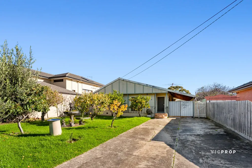 Spacious Family Home in Prime St Albans Location