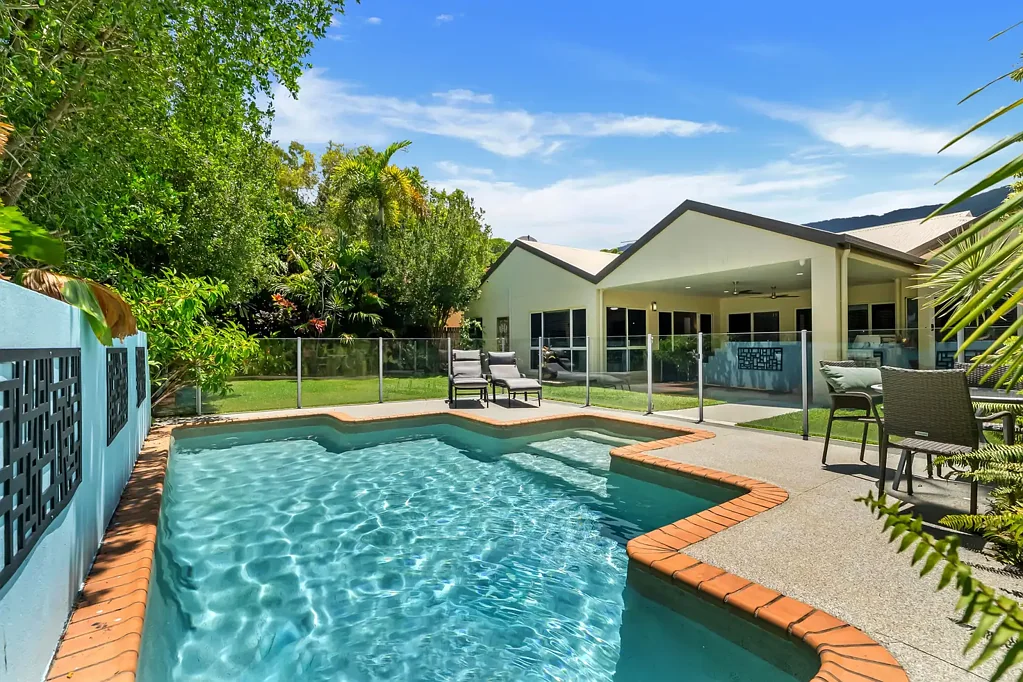 Palm Cove 5ห้องนอน Golden Location | Heart of Palm Cove | Big Block