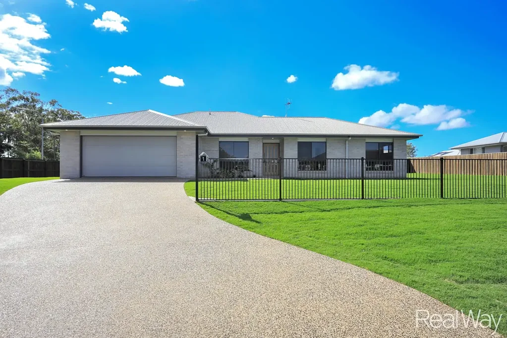 1 Ridge Road, Branyan, QLD 4670