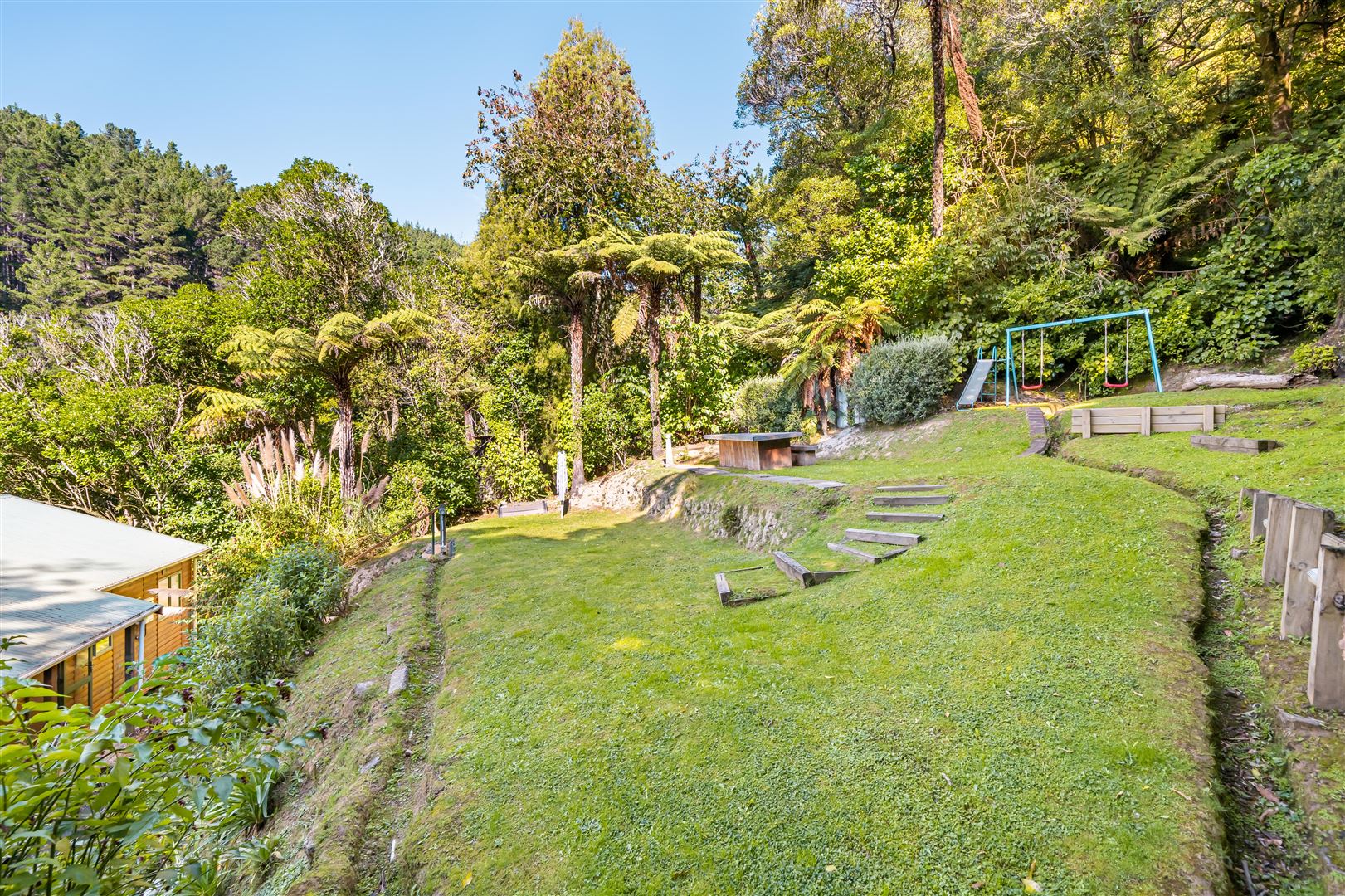 116 Pinehaven Road, Pinehaven, Upper Hutt, 4 침실, 2 욕실