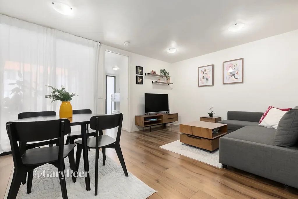 St Kilda East 2房  Effortless living in a vibrant locale