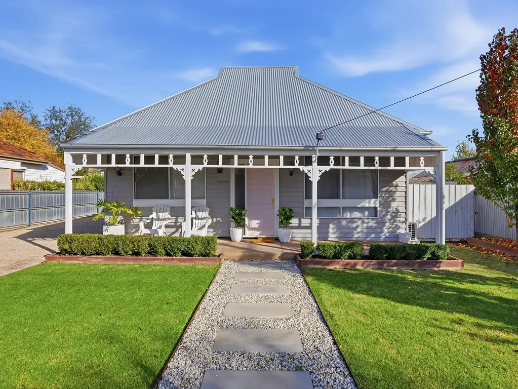 Benalla 3房  CHARACTER, SPACE AND A SUPERB LOCATION
