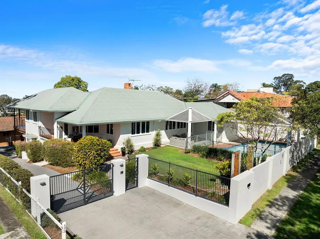 169 Hawken Drive, St Lucia, QLD 4067