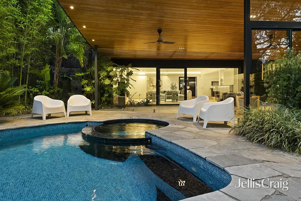22 Brenda Road, Research, VIC 3095