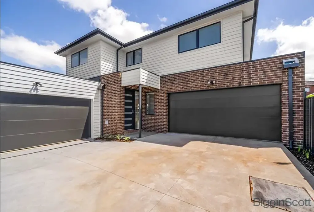 2/70 Mitchell Street, Maidstone, VIC 3012