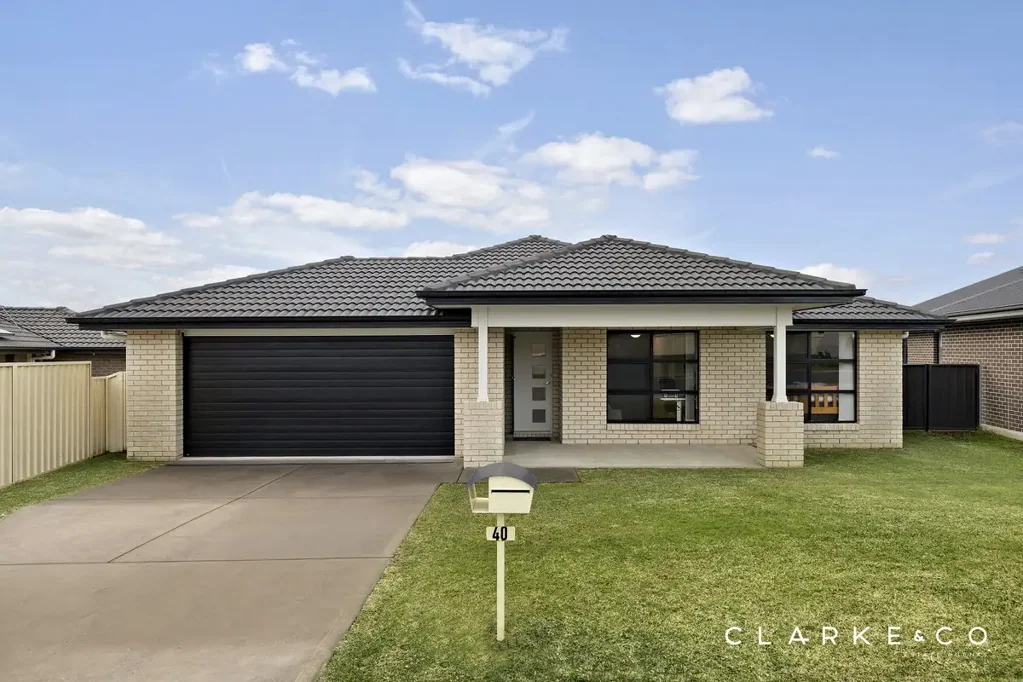 Rutherford 3房  MODERN FAMILY HOME WITH STYLE AND COMFORT!