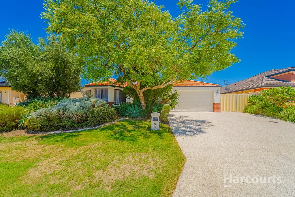 5 Foxfield Road, Darch, WA 6065