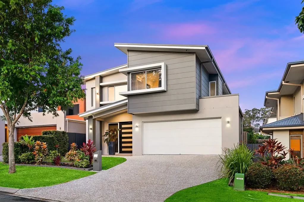 Rochedale 4 Bedroom Stylish Family Retreat in the Heart of Rochedale Estates