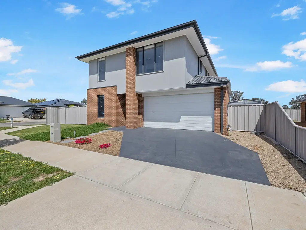 Benalla 5房  A FAMILY FAVOURITE WITH SPACE, STYLE