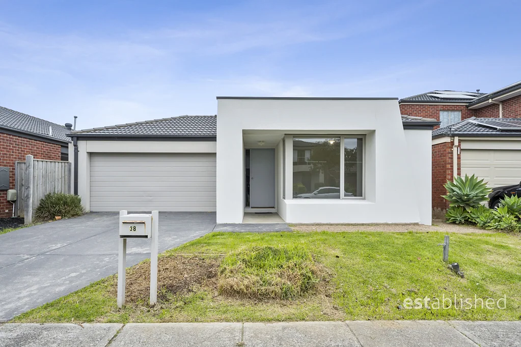 38 Stoneyfell Road, Point Cook, VIC 3030