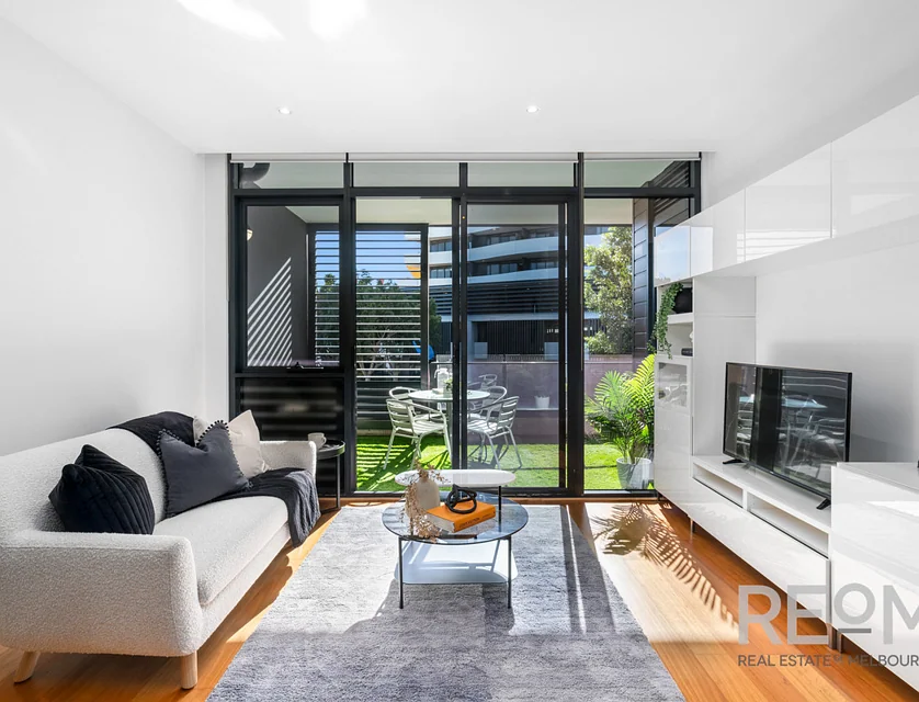 304/66 Mt Alexander Road, Travancore, North West Melbourne, 2 Bedrooms, 2 Bathrooms, Apartment