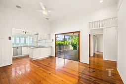 10 Ernest Street, Greenslopes