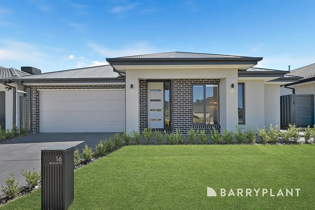 16 Pecan Grove, Clyde North, VIC 3978