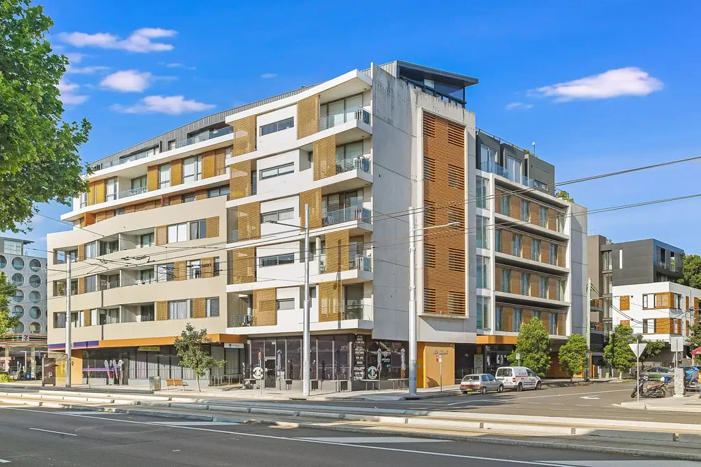 Kensington 1Kwarto Sunlit One-Bedroom + Oversize Multi Purpose-Room in Prime Kensington Location