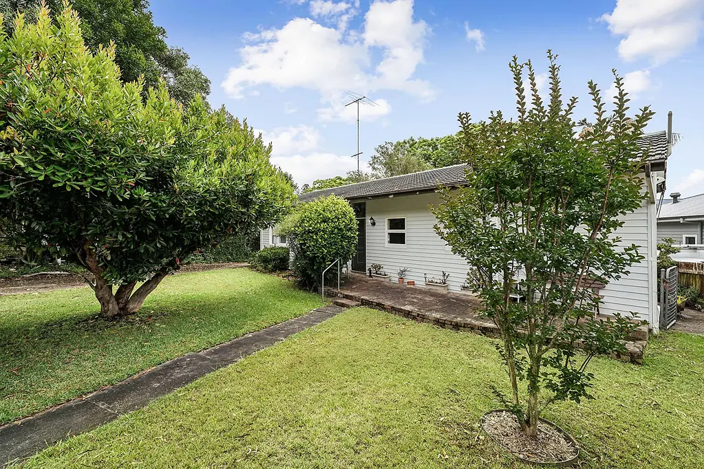 26 Edinburgh Road, Forestville, NSW 2087