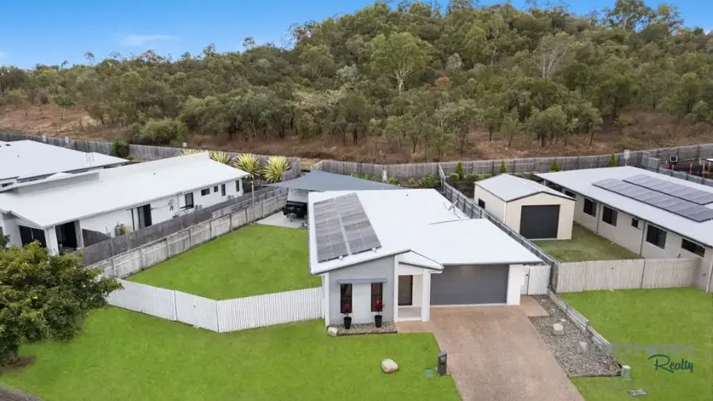 37 The Rocks Boulevard, Cosgrove, QLD 4818