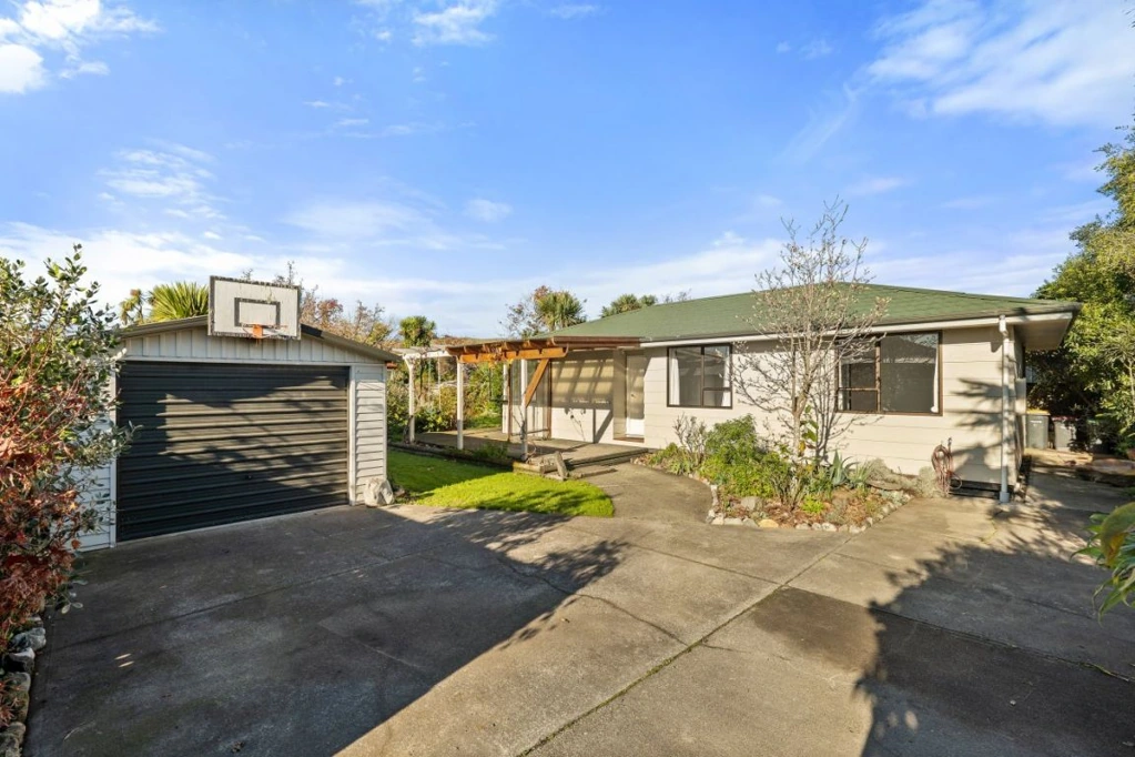 Woolston 3房  Private, Sunny and Standalone