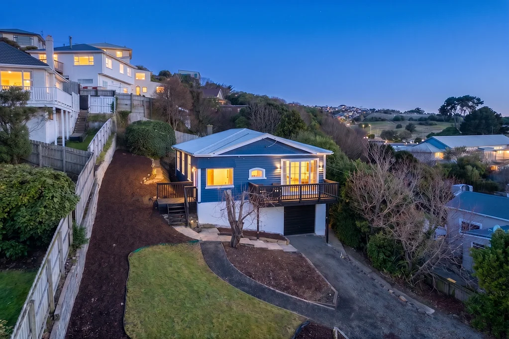 Tainui 3房  Elevated Character, Modern Living & Stunning Views