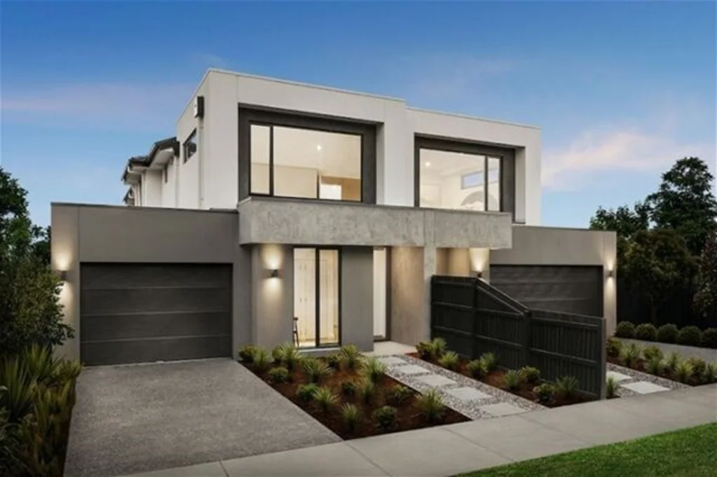 Mount Waverley 4침실 One of a kind, Act before it goes! 
Stunningly massive and luxury townhouse within top school zones!
Only a few months from completion!