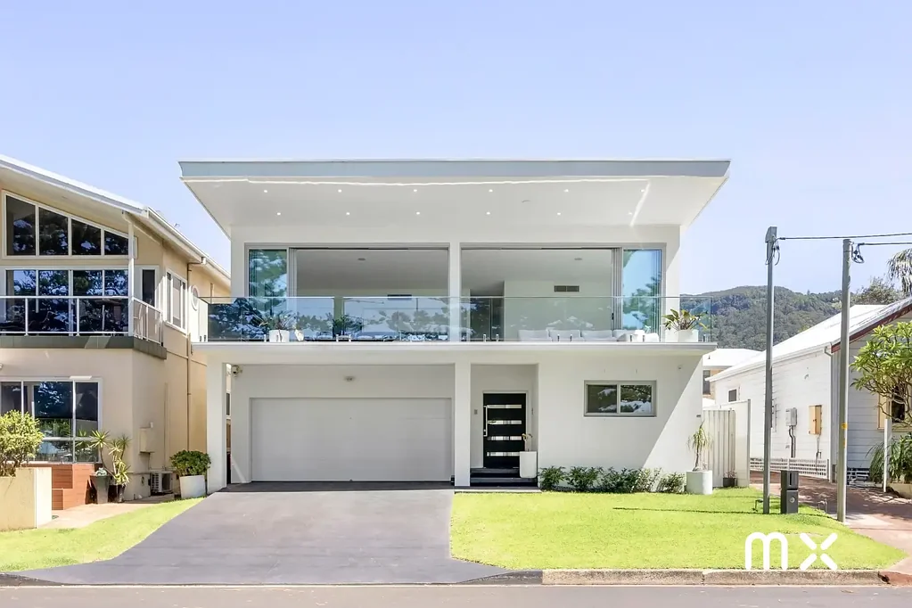 37 The Esplanade, Thirroul, NSW 2515