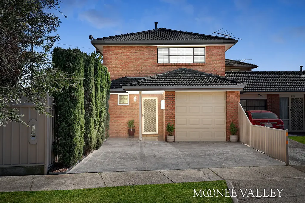 Avondale Heights 3ਬੈੱਡਰੂਮ Position Perfect on 335sqm!