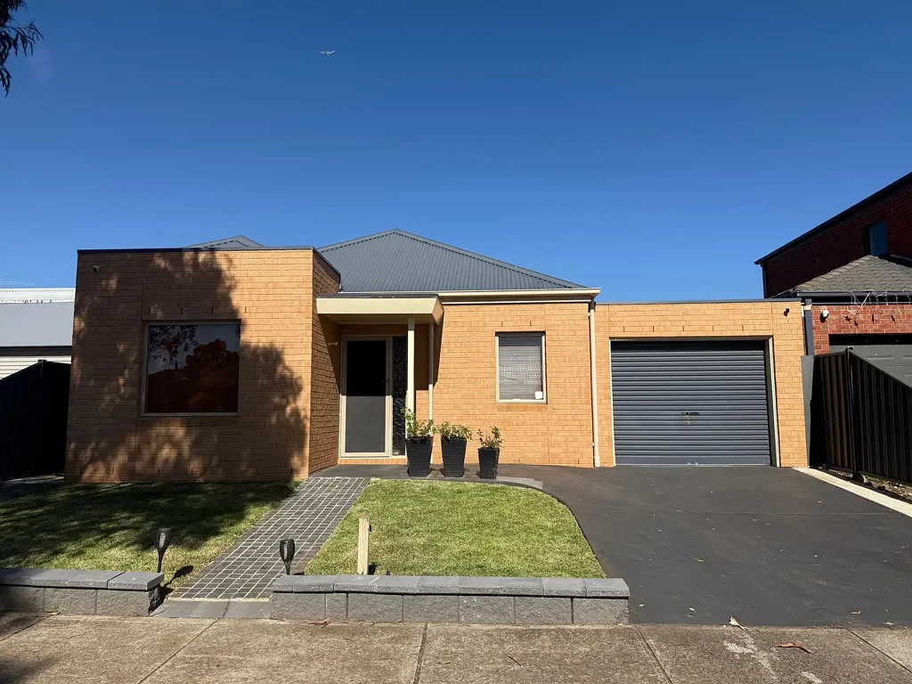 Charming 3-Bedroom East Facing Home in Burnside Heights
