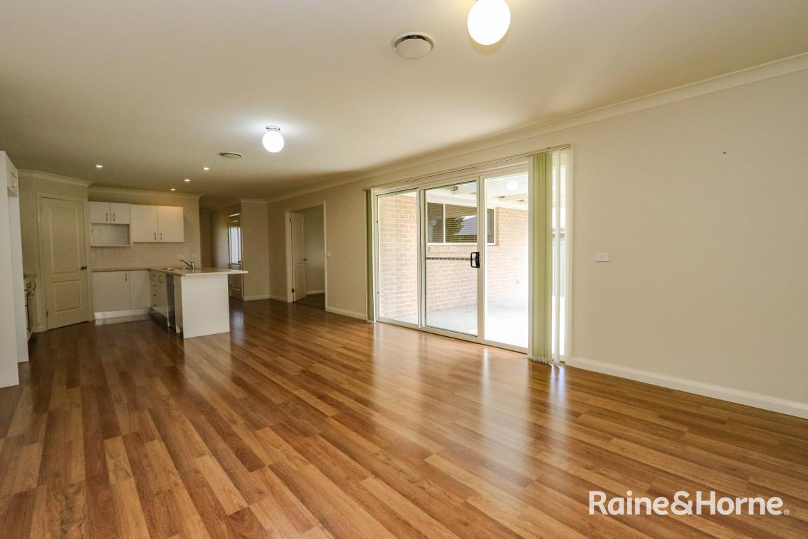 8 COBB AV, LLANARTH NSW 2795, 0 chambres, 0 salles de bain, House