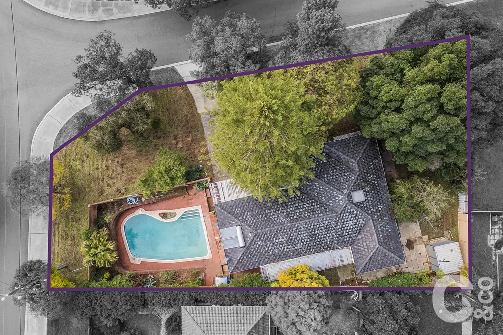 Medina 3房  Solid Brick & Tile Home With Swimming pool!