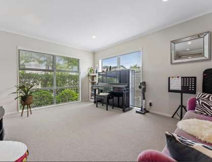 14 Reno Way, Flat Bush, Manukau City, Auckland, 5房, 3浴, 独立屋