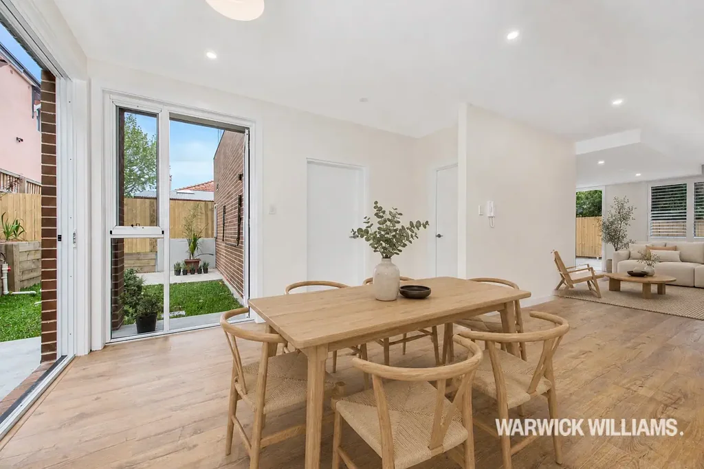 NORTH-FACING THREE-BEDROOM TOWNHOUSE IN A CONVENIENT BURWOOD LOCATION