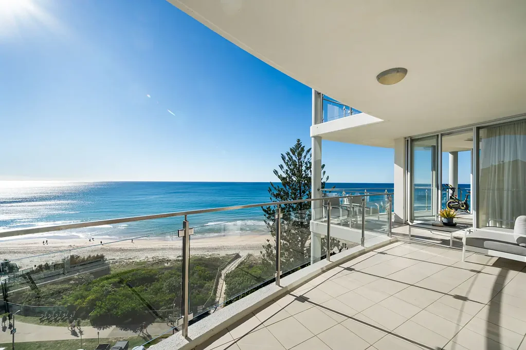 Broadbeach 4房  Luxurious Entire Floor Beachfront Residence