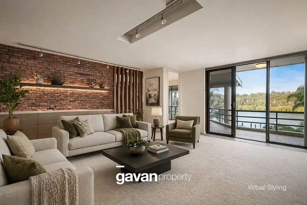 Prestige & Spacious Waterfront Home