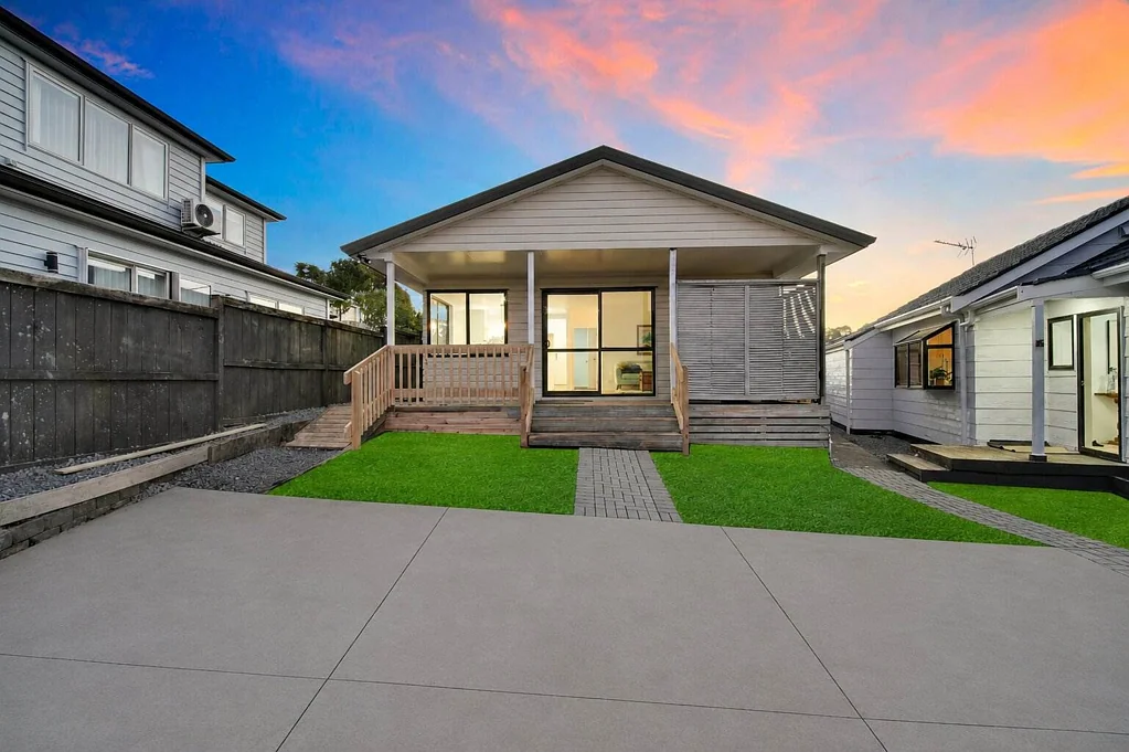 Massey 2房  Freehold, Affordable & Renovated