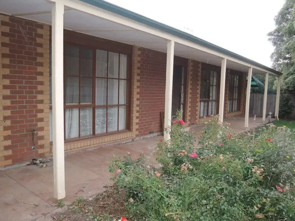 Peaceful Perfectly Positioned Two Bedroom Unit