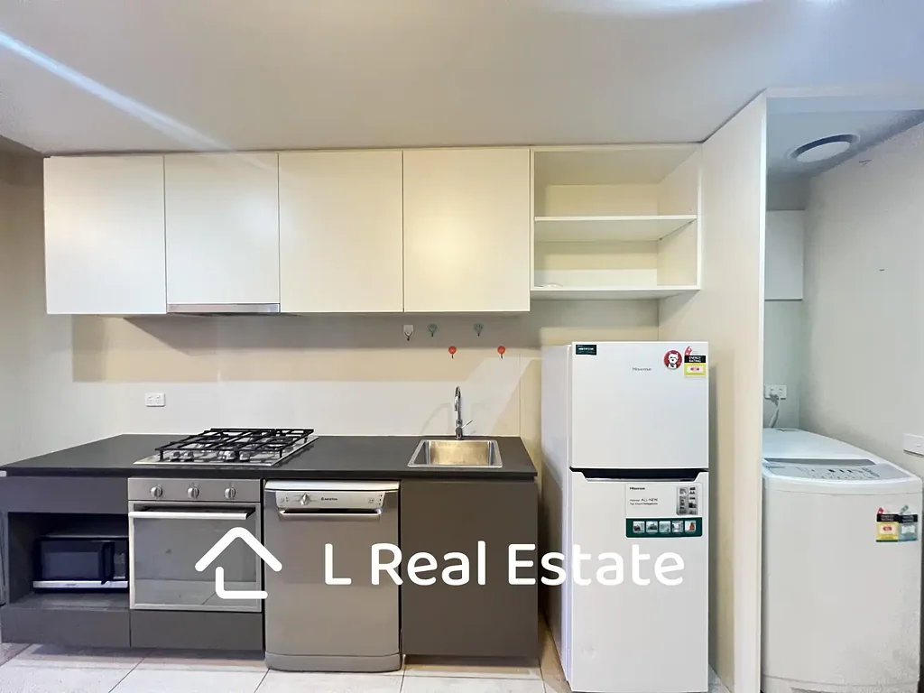 Collins Tower –  Furnished Lifestyle Experience Like No Other