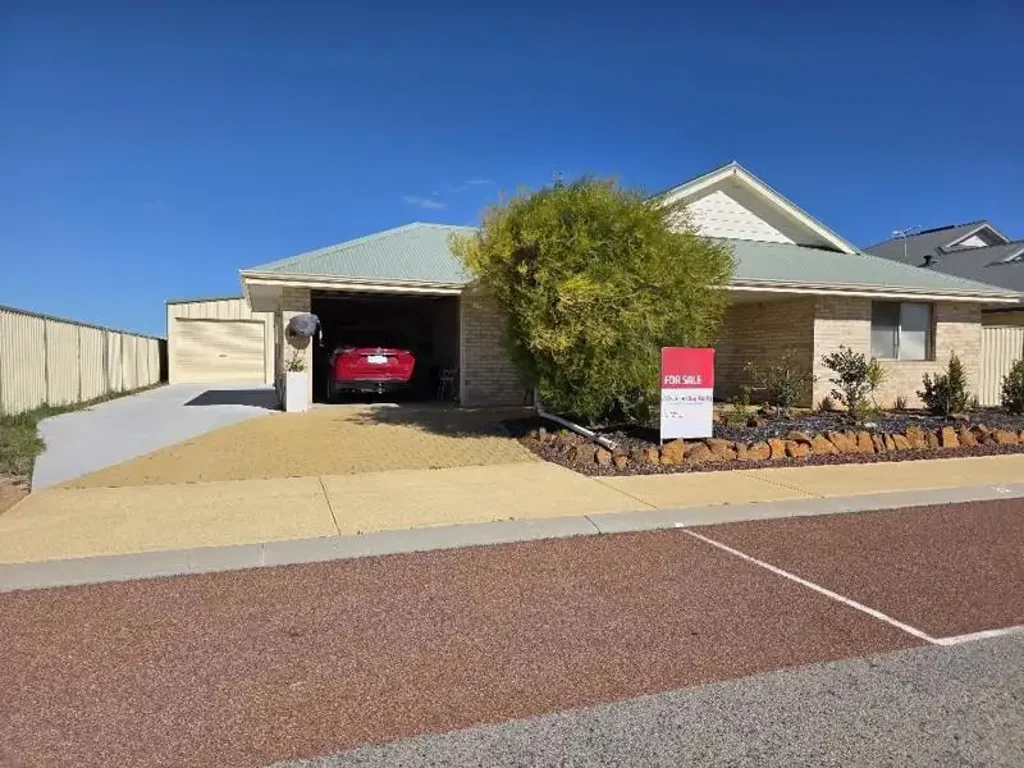 Jurien Bay 4房  4 Bedroom 2 Bathroom + Shed