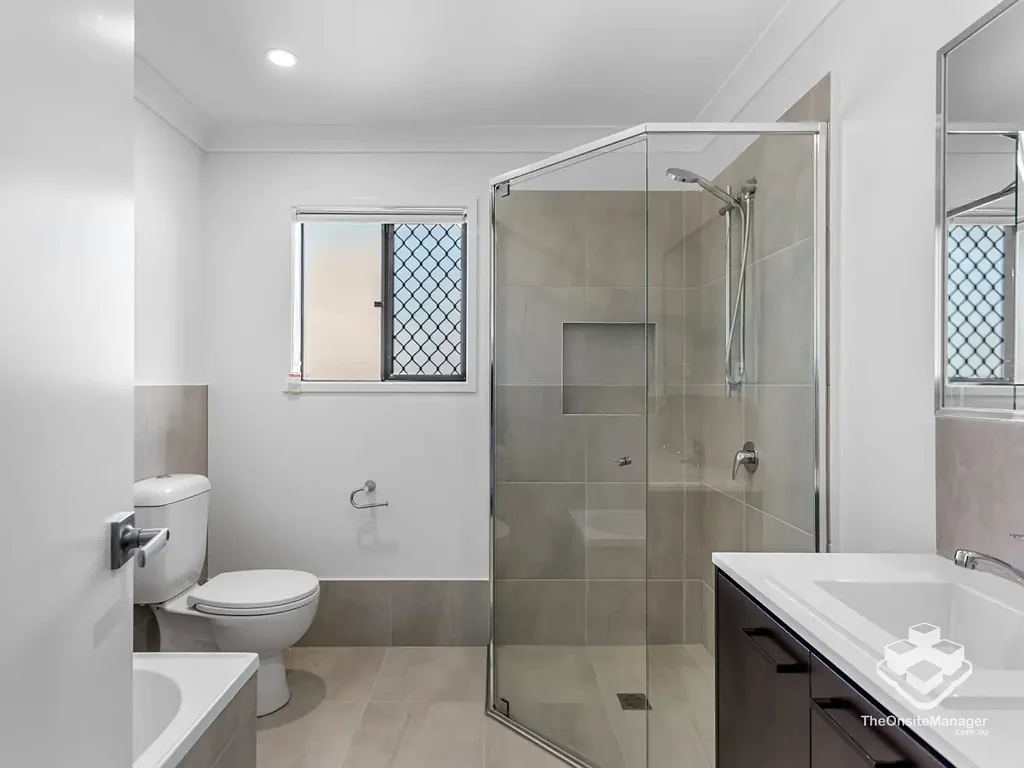Beautiful 3 bedroom townhouse for rent