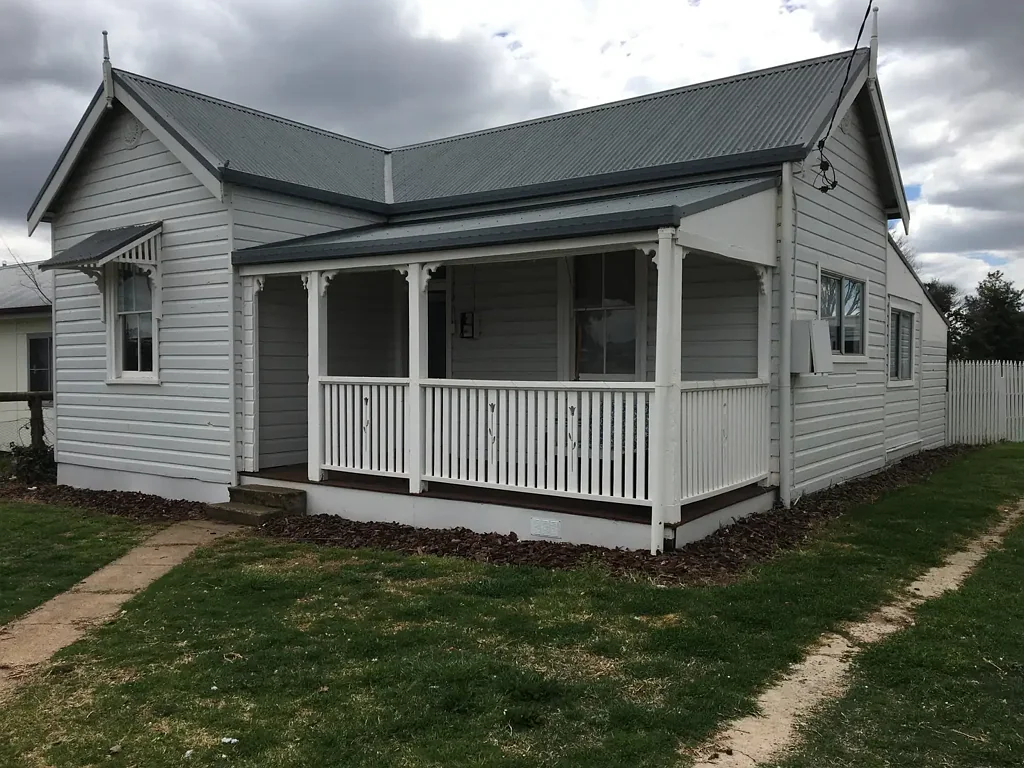 3 BEDROOM COTTAGE