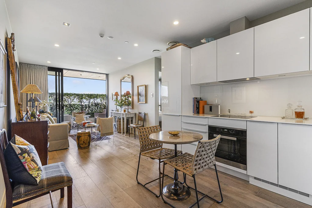 Grey Lynn 2房  Top floor, privacy and designer precision $959,000
