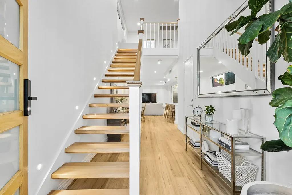 East Victoria Park 3房  Sophisticated. Spacious. Seriously Impressive.