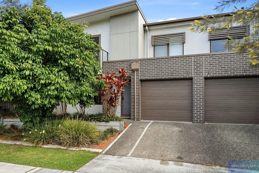 Boondall 3 Slaapkamer Street Frontage, Spacious Living & The Train Station Across the Road