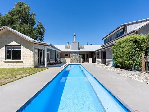 Wanaka 7房  A premium property that pays its way